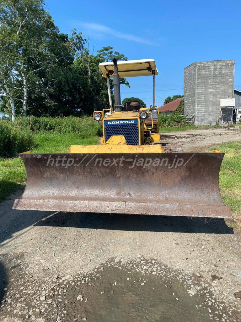 Japan used bulldozer D31P18